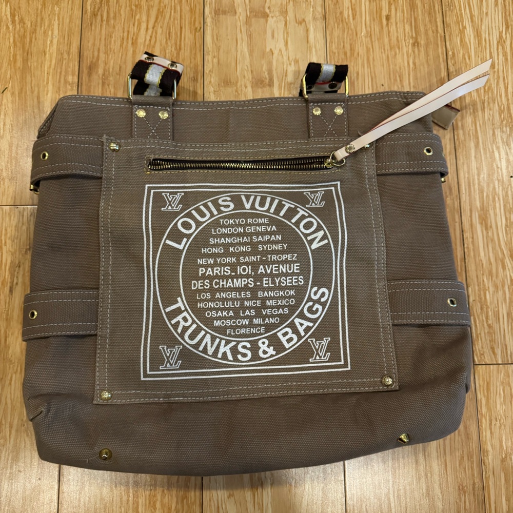 Brown Canvas Trunks & Bags Tote with White Logo